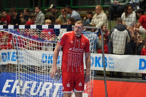 Dainis Krištopāns (10; MT Melsungen) mit Ball