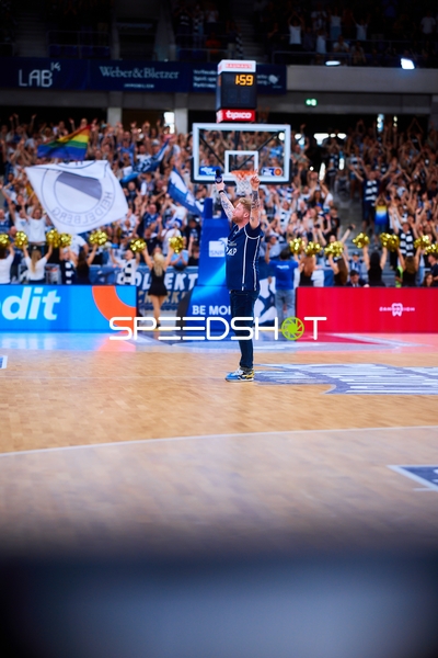 Feier Kevin Gerwin (49;MLP Academics Heidelberg)