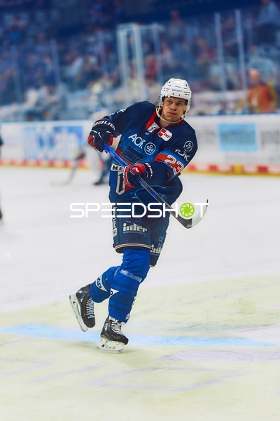 Schuss von Adler Mannheim