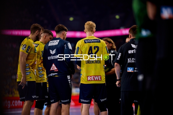 Timeout mit Jon Lindenchrone Andersen (42, Rhein Neckar Löwen)