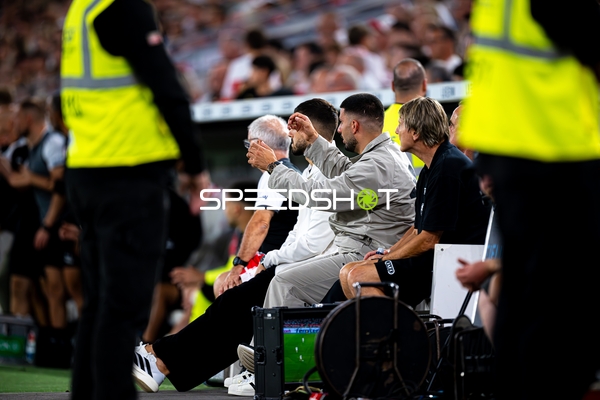 Trainer an Seitenlinie