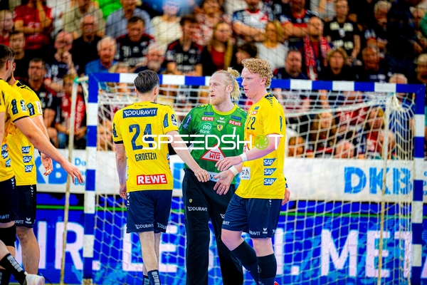 Torwartabwehr Mikael Appelgren (1;Rhein Neckar Löwen), Gustav Davidsson (22;Rhein Neckar Löwen)