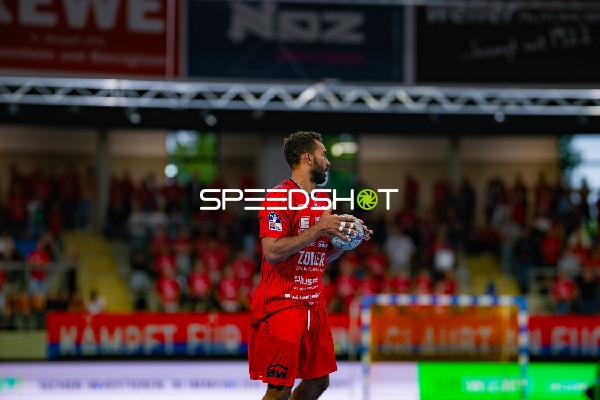 {216_??} positioniert sich