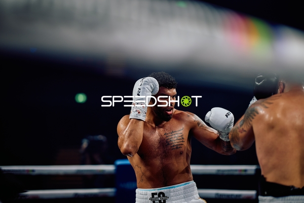 Profiboxer Emanuel Odiase (903; VIP) im Ring