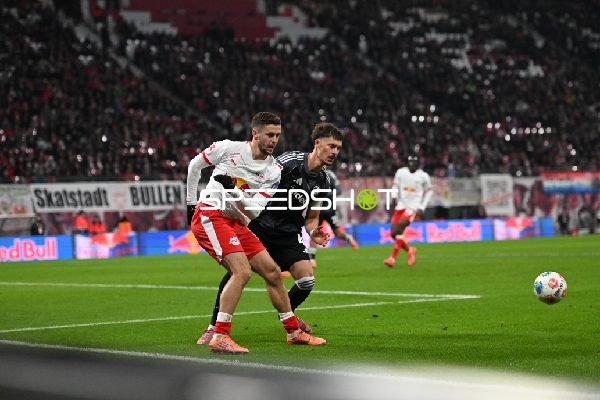 Zweikampf am Strafraum