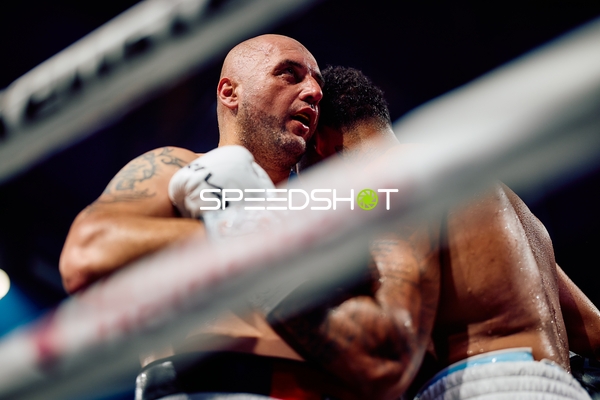 Boxer Srdan Govedarica (115; VIP) in Ringside Zone