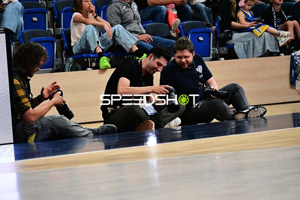 Fotografen am Spielfeldrand