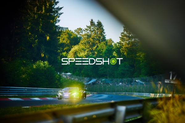 Rennfahrzeug auf der Nordschleife