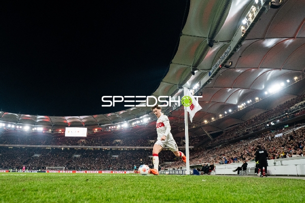 Eckstoß von Angelo Stiller (6; VfB Stuttgart)