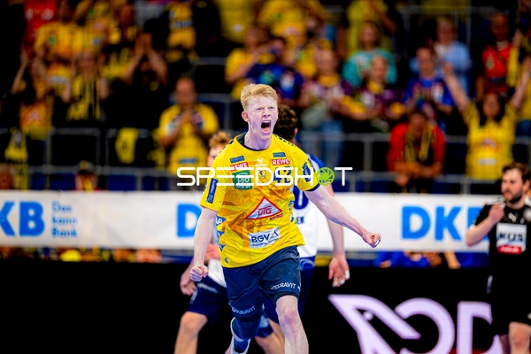 Torjubel Jon Lindenchrone Andersen (42;Rhein Neckar Löwen)