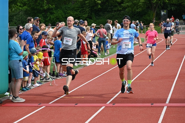 Spannender Zieleinlauf beim TVE Sommerlauf