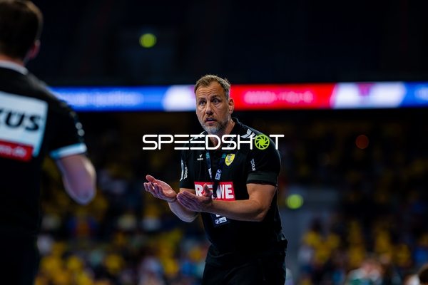 Trainer Maik Machulla (Trainer; Rhein Neckar Löwen) gibt Anweisungen