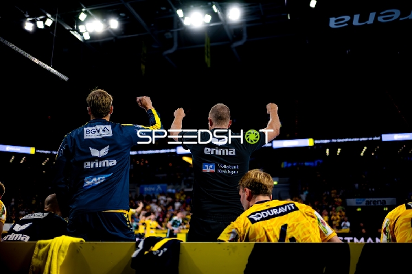 Rhein Neckar Löwen an der Seitenlinie