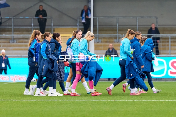 Spielerinnen und Betreuerinnen