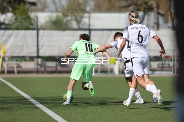 Dynamisches Dribbling im Zweikampf