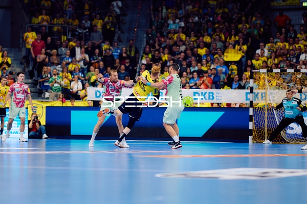 Handballspiel in Aktion