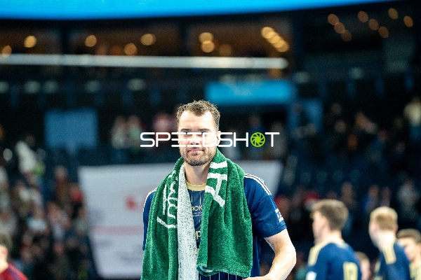 Casper Ulrich Mortensen (6; HSV Hamburg) in Aktion