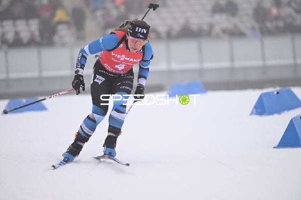 Johanna TALIHAERM Johanna TALIHAERM (4; Biathlon Frauen) in Aktion