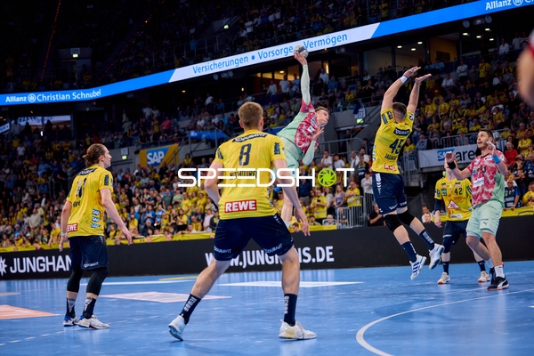 Handballspiel in Aktion