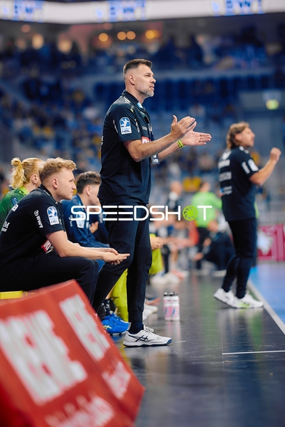 Coaching an der Seitenlinie Andre Bechtold (99;Rhein Neckar Löwen), Andre Bechtold (99;Rhein Neckar Löwen)
