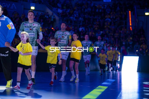 Einlauf von Lasse Andersson (11; Füchse Berlin)