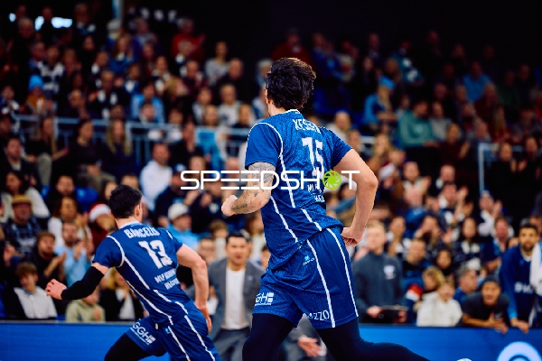 Spieler laufen während des Spiels