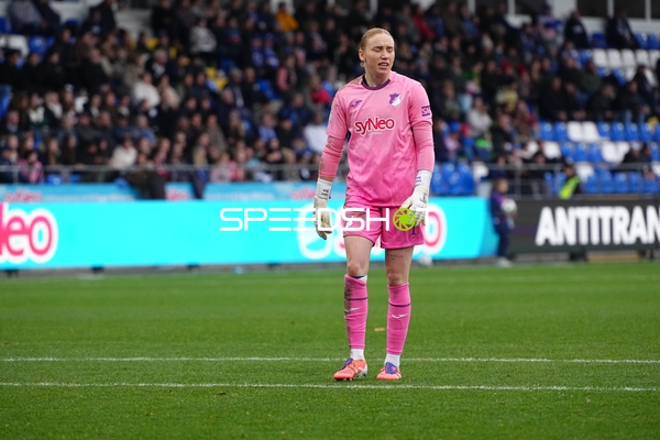 Torwart Laura Dick (1; TSG Hoffenheim Frauen) im Fokus