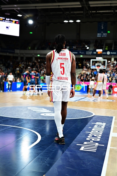 Marcus Carr (5; Würzburg Baskets) auf dem Spielfeld