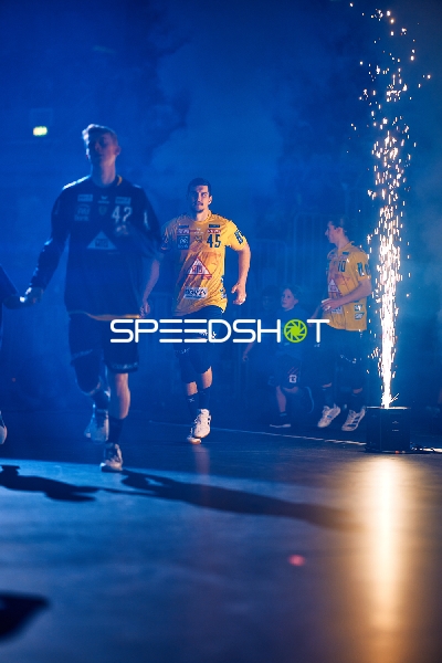 Einlaufen der Spieler