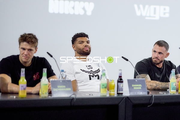 Ringside-Zone Face-Off