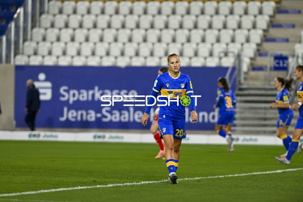 Union Berlin Spielerin läuft