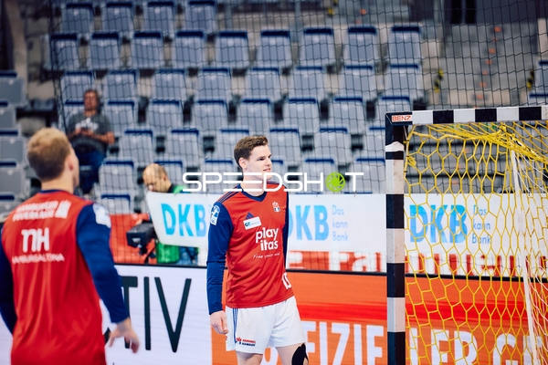 Spieleraufwärmen vor dem Tor