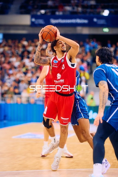 Spannender Wurfversuch von Syntainics MBC