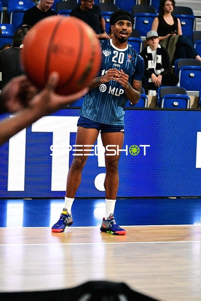 Michael Weathers (20; MLP) auf dem Court