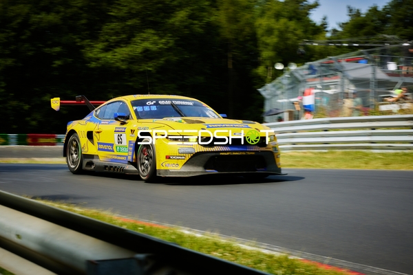 Ford Mustang GT3 auf der Rennstrecke