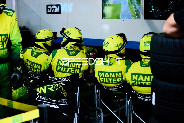 Boxencrew im Einsatz