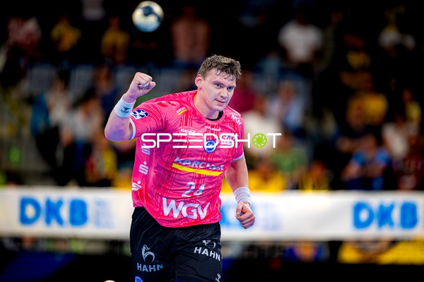 Lukas Laube (24, TVB 1898 Stuttgart) jubelt