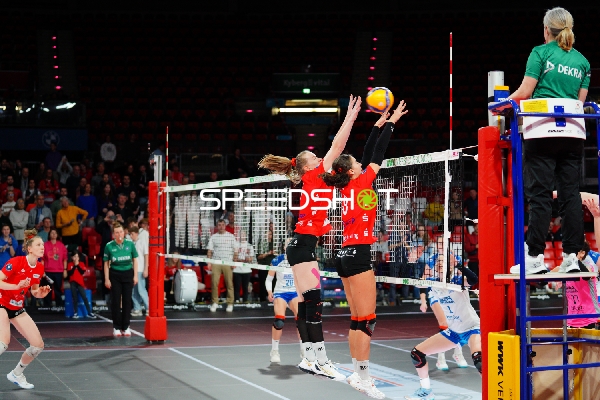 Spielszene mit Julia Ziegler (12; TV Planegg-Krailling)