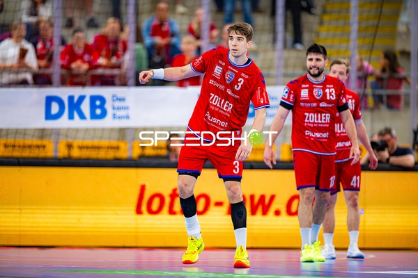 Nikola Vlahovic (3, SG BBM Bietigheim) in Bewegung