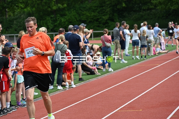 Läufer beim TVE Sommerlauf Edingen