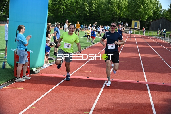Zieleinlauf TVE Sommerlauf Edingen