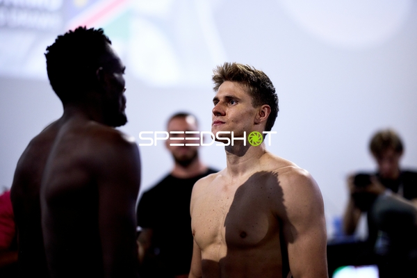 Ringside-Zone Face-Off