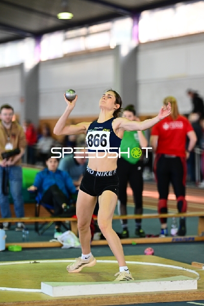 Sonnenberg Greta (866; Post-Sportverein Trier) beim Kugelstoßen