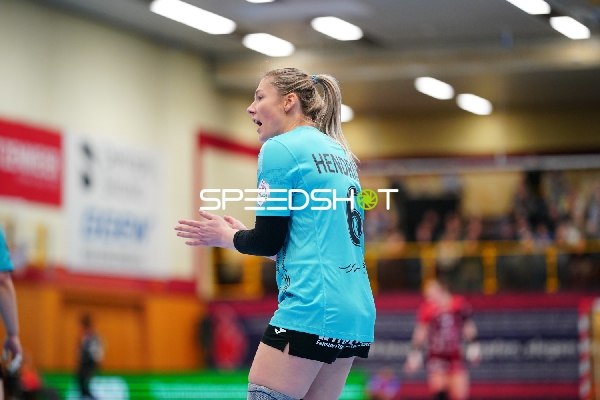 Nathalie Hendrikse (6; Thüringer HC) in Aktion