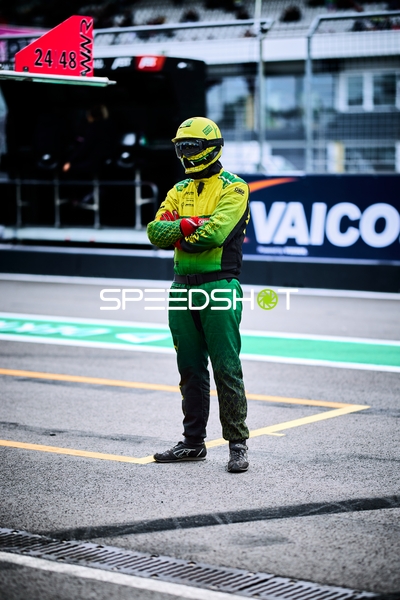 Mechaniker in der Boxengasse