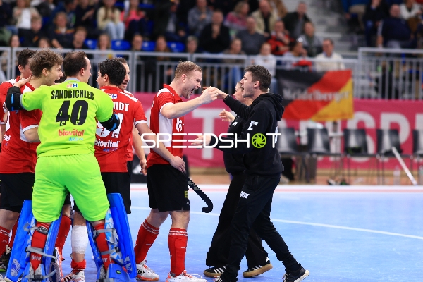 Jubel von Christoph SANDBICHLER (40; Österreich) und Maximilian KELNER (19; Österreich)