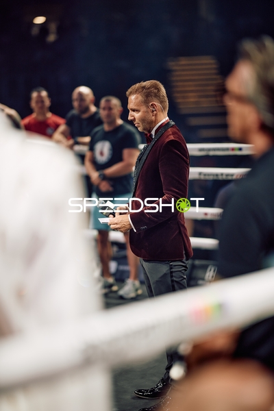 Moderator in Ringside Zone