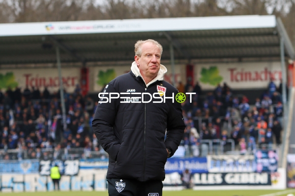 Trainer an der Seitenlinie