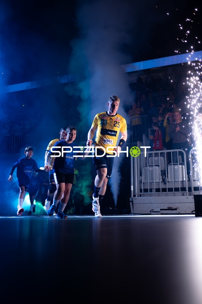 Haukur Thrastarson (25; Rhein Neckar Löwen) beim Einlauf