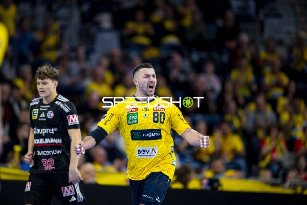 Jannik Kohlbacher (80; Rhein Neckar Löwen) in Aktion